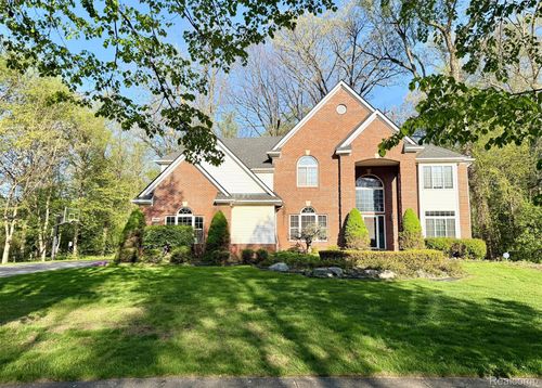24525 Sandpiper Court, Novi, MI, 48374 | Card Image