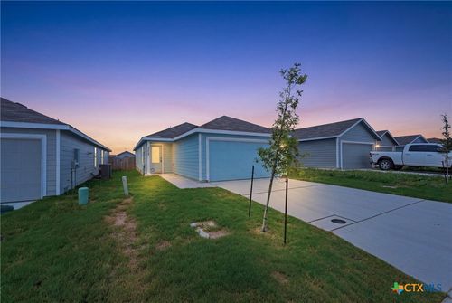 5717 Mangas Cir, Seguin, TX, 78155-3872 | Card Image
