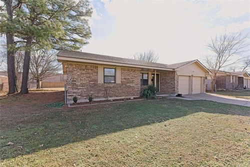 1208 E Louisiana St, Norman, OK, 73071-2528 | Card Image