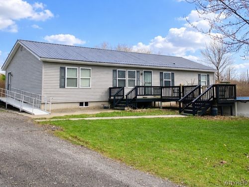 8983 Center Rd, Holland, NY, 14080-9688 | Card Image