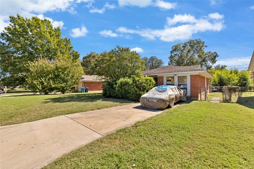 1004 Sierra Dr, Denton, TX, 76209-8744 | Card Image