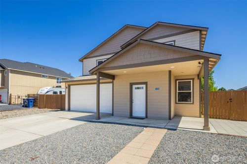 708 S Magnolia St, Ellensburg, WA, 98926-9205 | Card Image