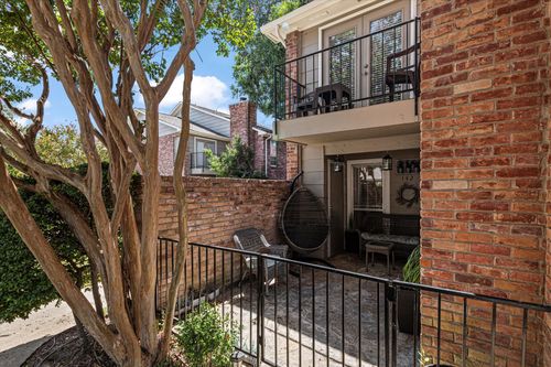 apt-142-7510 Holly Hill Dr, Dallas, TX, 75231-4522 | Card Image