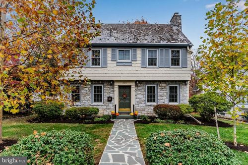 225 N 26th St, CAMP HILL, PA, 17011-3621 | Card Image