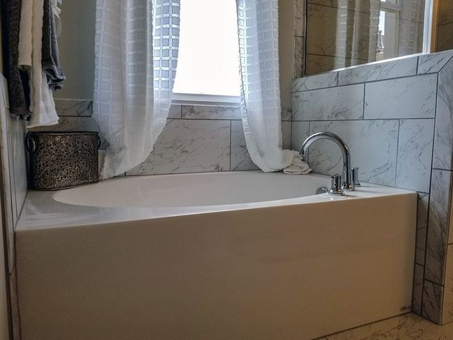 Master Soaking Tub | Image 9