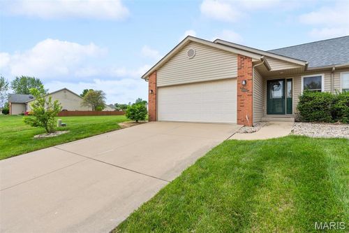 10954 Kentfield Dr, Lebanon, IL, 62254-2333 | Card Image