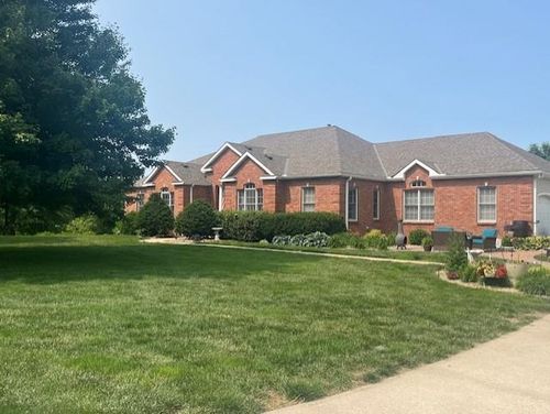 19704 Ne Red Oak Blvd, Saint Joseph, MO, 64505-8582 | Card Image