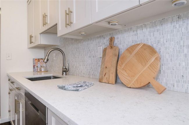 Close-up of counter and backsplash. | Image 18