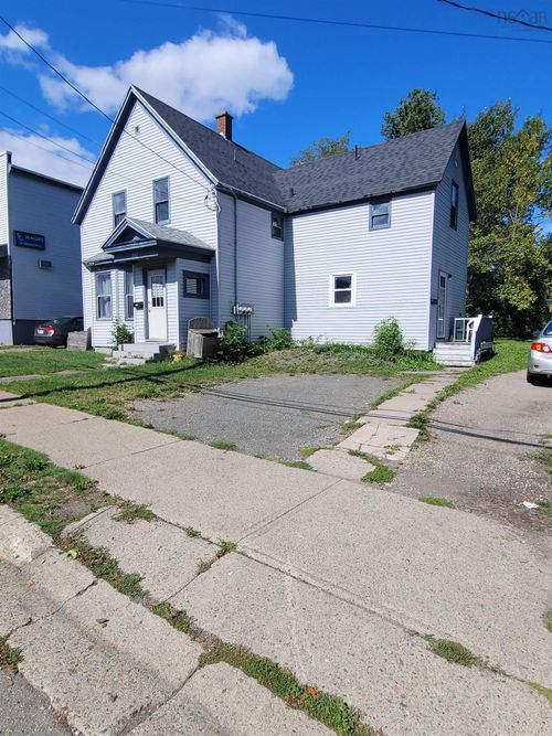 161 Dorchester St, Sydney, NS, B1P5Z5 | Card Image