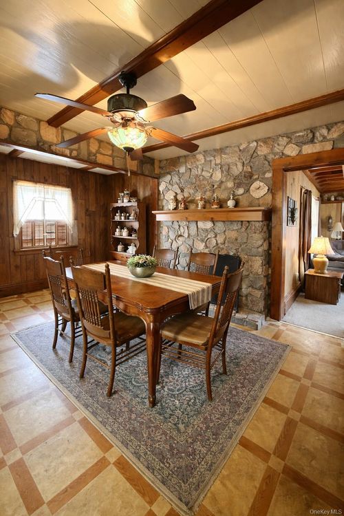 5 Main Dr, Greenwood Lake, NY, 10925-2822 | Card Image