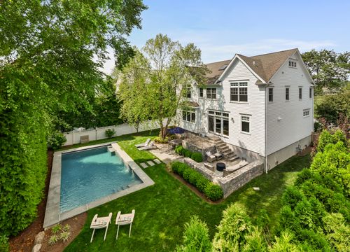 81 Birch Rd, Fairfield, CT, 06824-6720 | Card Image