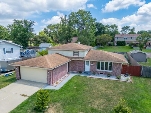 2523 James Dr, Dyer, IN, 46311 | Card Image