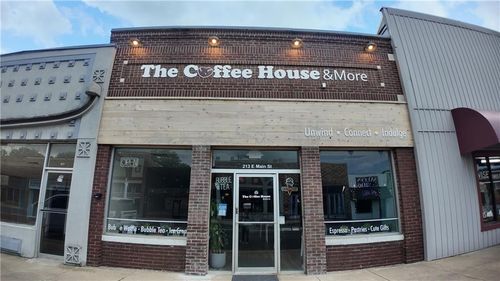 213 E Main St, Gentry, AR, 72734-8245 | Card Image