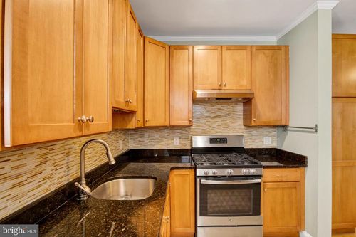 7205 Howard Ter, PHILADELPHIA, PA, 19119-1711 | Card Image