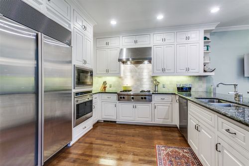 3406 Lovers Ln, Dallas, TX, 75225-7630 | Card Image