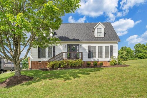 1028 Park Mountain Ter, Huddleston, VA, 24104-3093 | Card Image