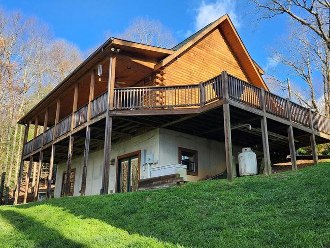 154 Windermere Way, House other with 4 bedrooms, 4 bathrooms and 2 parking in Fancy Gap VA | Image 23