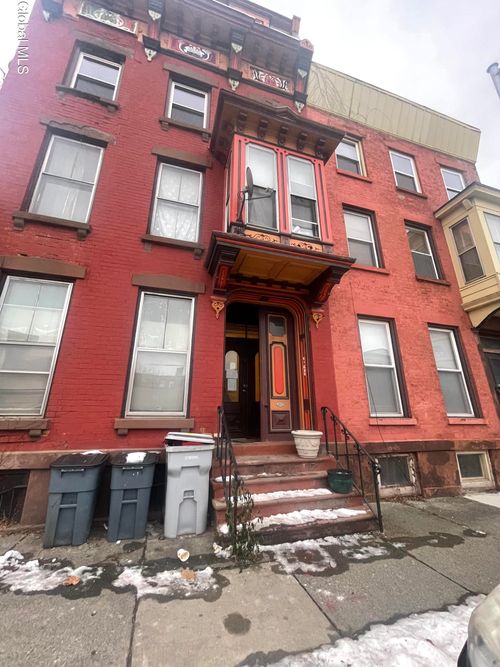 2156 5th Ave, Troy, NY, 12180-2802 | Card Image