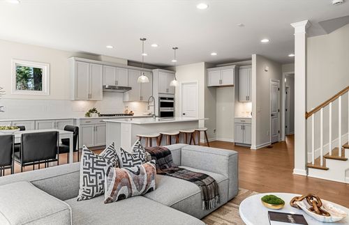 13-15 Sandra Rd, East Walpole, MA, 02032-1505 | Card Image