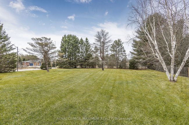 7 Princess Dr, House other with 3 bedrooms, 1 bathrooms and 4 parking in Lisle ON | Image 38