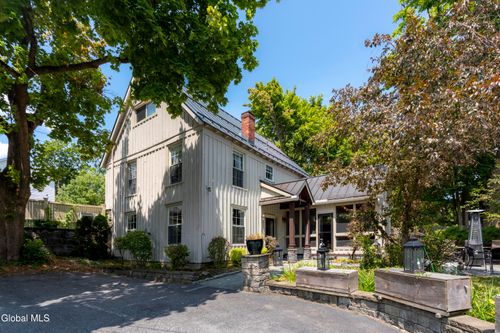 569 N Broadway, Saratoga Springs, NY, 12866 | Card Image