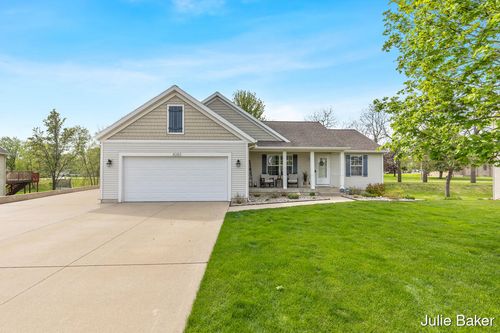 8283 Fairwood Dr, Jenison, MI, 49428-8406 | Card Image