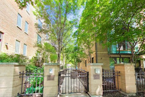 107-1330 W Monroe St, Chicago, IL, 60607-2501 | Card Image