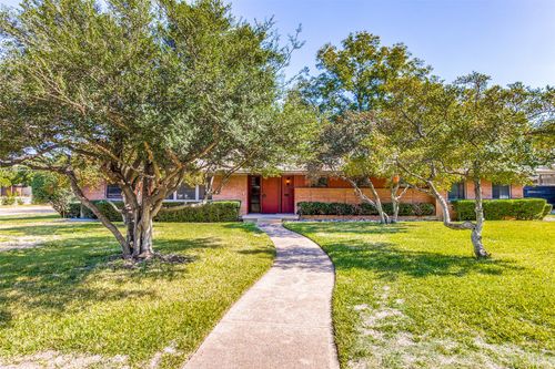 10338 Sherbrook Ln, Dallas, TX, 75229-6149 | Card Image