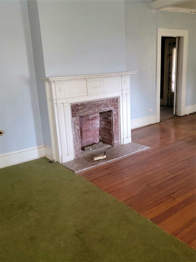 909 W Broadway St, House other with 4 bedrooms, 3 bathrooms and null parking in Clarksville TX | Image 36
