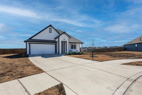 241 Sweetwater Creek Ln, Hutto, TX, 78634-2478 | Card Image