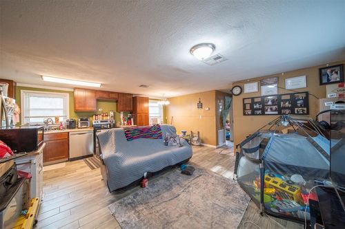 1736 Cherry Lane, Del City, OK, 73115 | Card Image