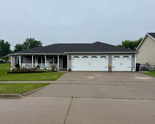 300 York St, Wilton, IA, 52778-9616 | Card Image