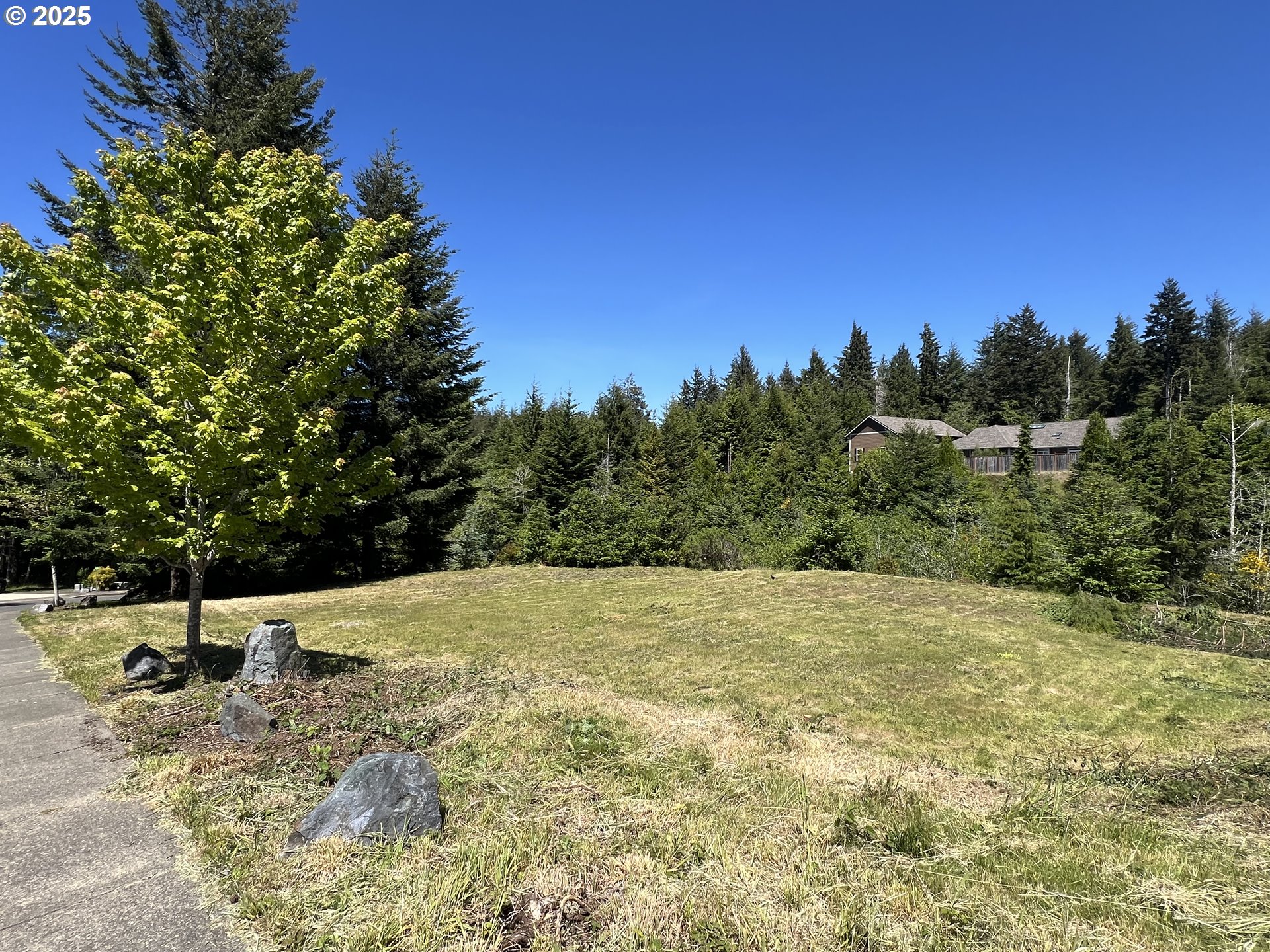 Land in CoosBay 3