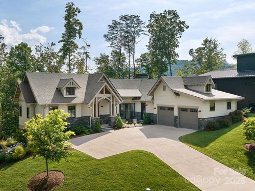 138 Riverbend Forest Dr, Asheville, NC, 28805-5400 | Card Image