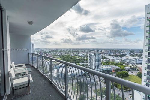 3211-1750 N Bayshore Dr, Miami, FL, 33132-3203 | Card Image