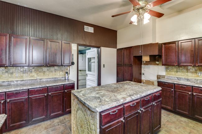 511 Highland Ave, House other with 5 bedrooms, 2 bathrooms and null parking in Waxahachie TX | Image 15