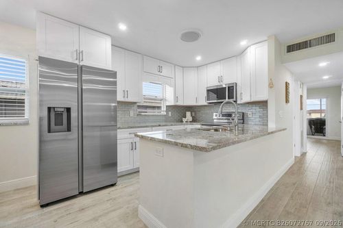 76 Flanders B, Delray Beach, FL, 33484-5214 | Card Image