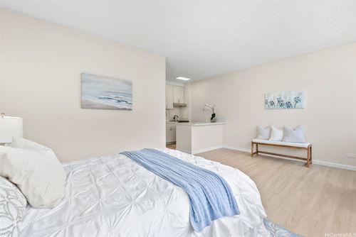 apt-1613-1560 Kanunu St, Honolulu, HI, 96814-3206 | Card Image