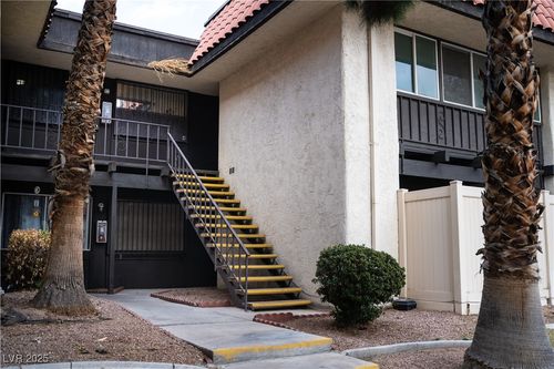apt-3-1440 Vegas Valley Dr, Las Vegas, NV, 89169-2274 | Card Image