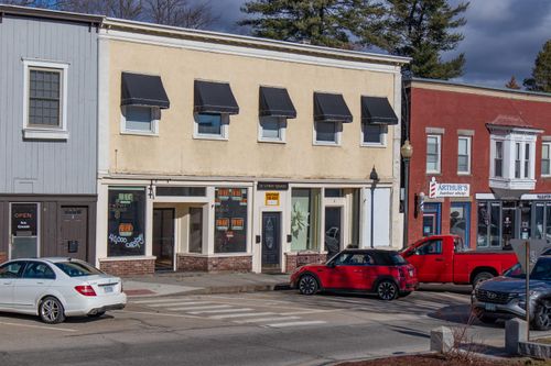 111 Union Sq, Milford, NH, 03055-4240 | Card Image