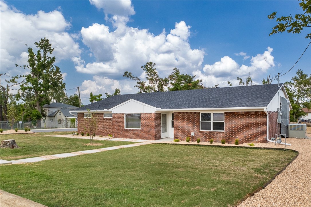 11th St, Rogers, AR 72756