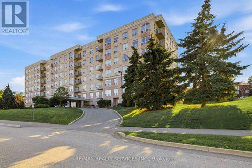 212-350 Wellington Street, Kingston (East of Sir John A. Blvd), ON, K7K7J7 | Card Image