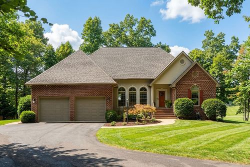 52 Hickory Woods Dr, FISHERSVILLE, VA, 22939-2515 | Card Image