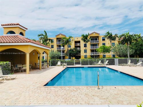 apt-302-529 E Sheridan St, Dania Beach, FL, 33004-5819 | Card Image