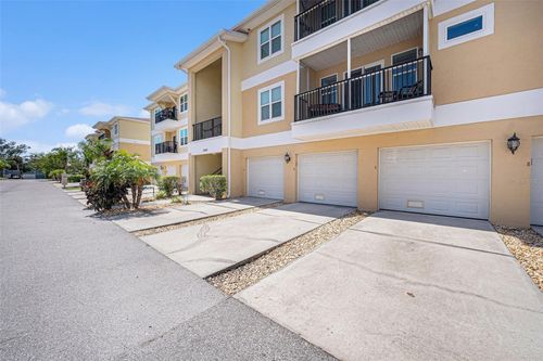 apt-303-5065 Royal Palms Way, New Port Richey, FL, 34652-1715 | Card Image