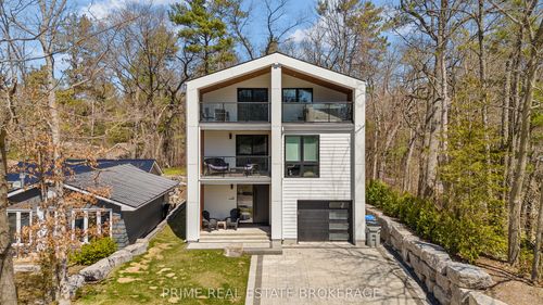 35 Walker St, Lambton Shores, ON, N0M1T0 | Card Image