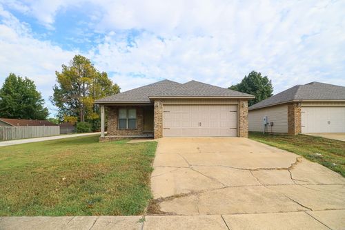 318 W School St, Brookland, AR, 72417-8834 | Card Image