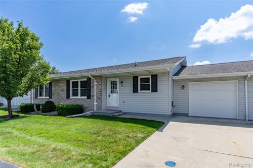 125 Joan Ct, Marysville, MI, 48040-1381 | Card Image