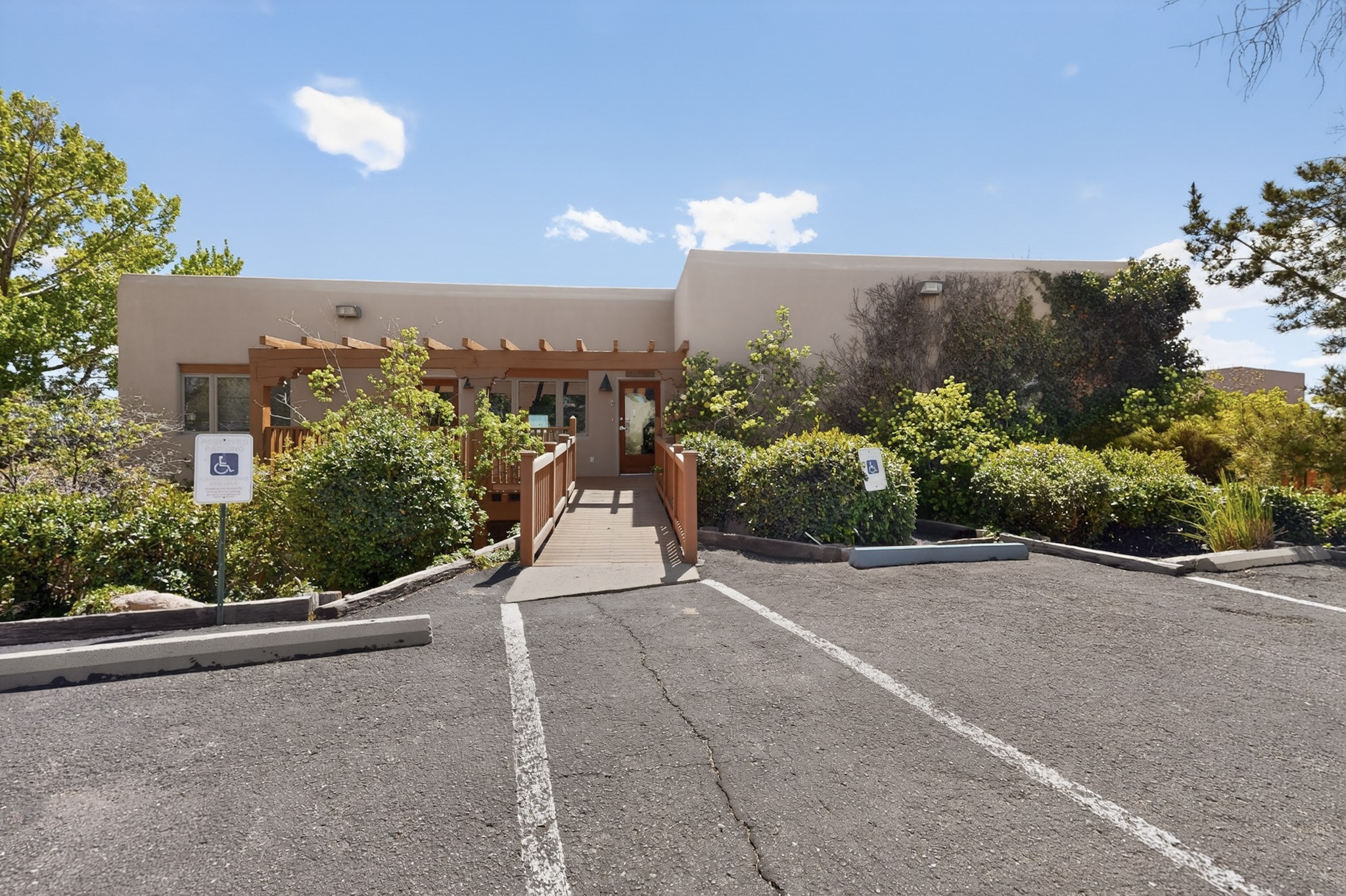 2209 Brothers Rd, Santa Fe, NM 87505