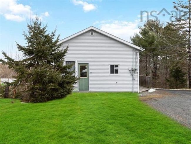 66 Maple Ave, Home with 6 bedrooms, 0 bathrooms and null parking in Lunenburg NS | Image 6